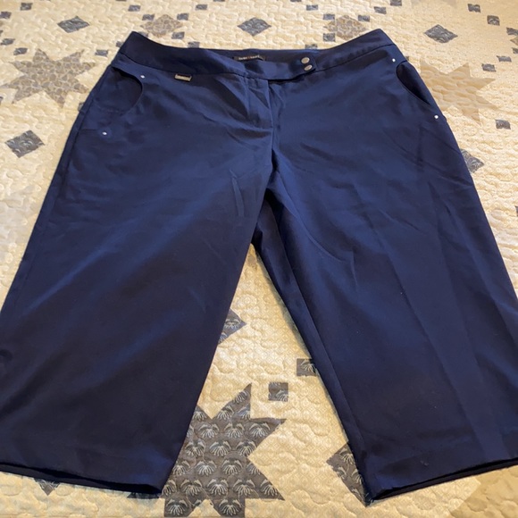 Bette & Court Navy Blue Capris - Size 12 - Picture 4 of 16